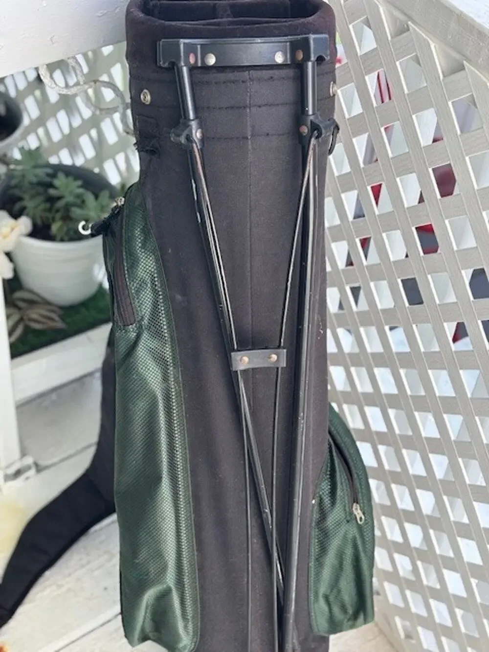 Knight Golf Bag Green Black Multi‑Pocket Carry Stand Great